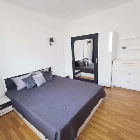 דירה One-bedroom In פומורי