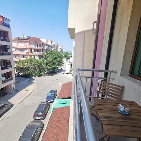 Apartment One-bedroom In Pomorie